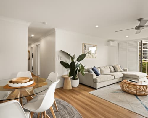gold-coast-2-bedroom-ocean-view-apartment (1)