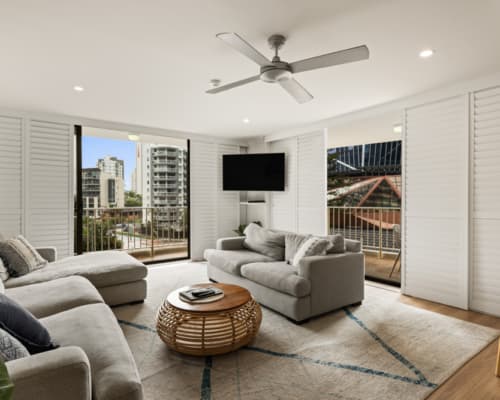 gold-coast-2-bedroom-ocean-view-apartment (15)