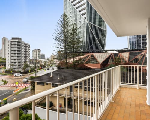 gold-coast-2-bedroom-ocean-view-apartment (22)