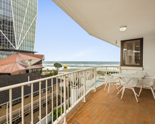 gold-coast-2-bedroom-ocean-view-apartment (24)