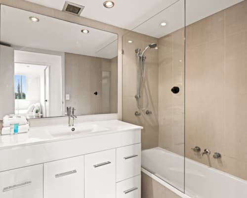 gold-coast-2-bedroom-ocean-view-apartment (28)