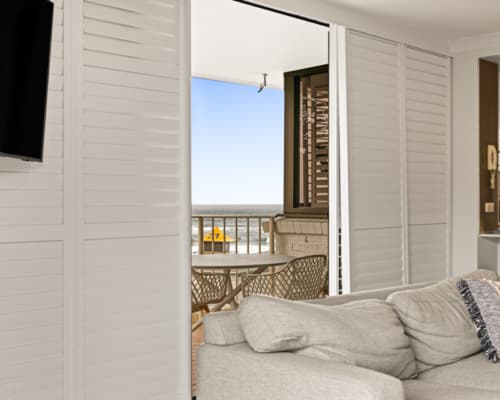 gold-coast-2-bedroom-ocean-view-apartment (8)