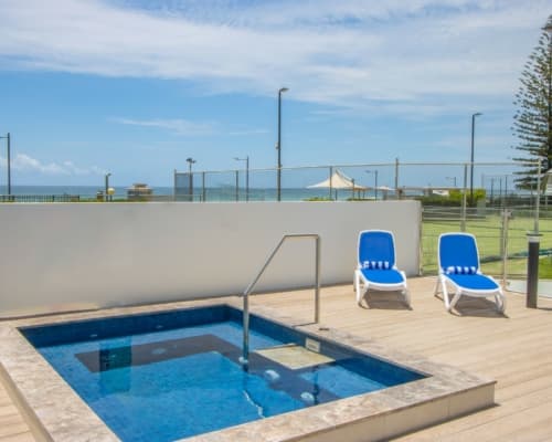 gold-coast-holiday-pool (2)